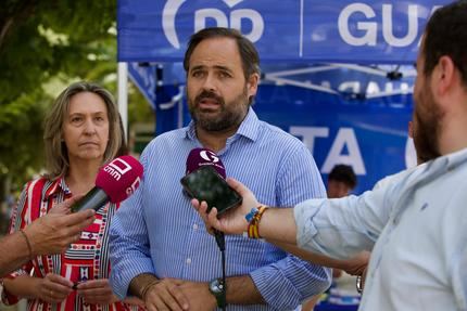 Núñez pide en Guadalajara concentrar el voto en torno al PP y dar “una respuesta contundente en la urna” para acabar con la deriva sanchista del PSOE