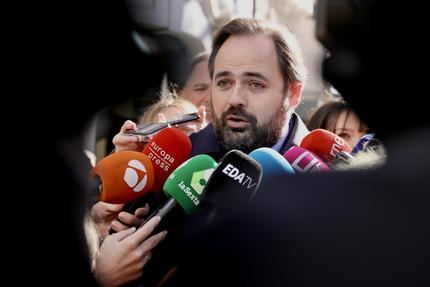 Núñez denuncia el cinismo de Page que “sigue dedicándose a los titulares de prensa” mientras ha avalado hasta tres veces con su voto en las Cortes el pacto de Sánchez y Junts