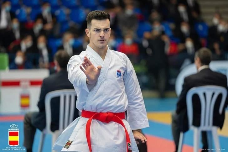 El alcalde de Azuqueca felicita a Óscar García Cuadrado por su medalla de bronce en el Campeonato de España 