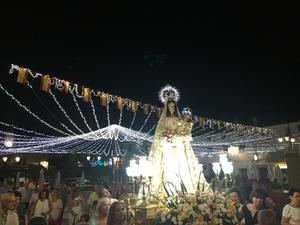 Pareja ya espera con ilusión sus fiestas patronales en honor a la Virgen de los Remedios