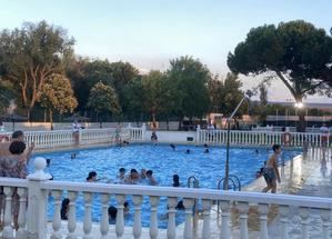 Ampliaci&#243;n horarios de la piscina municipal por la ola de calor en Alovera