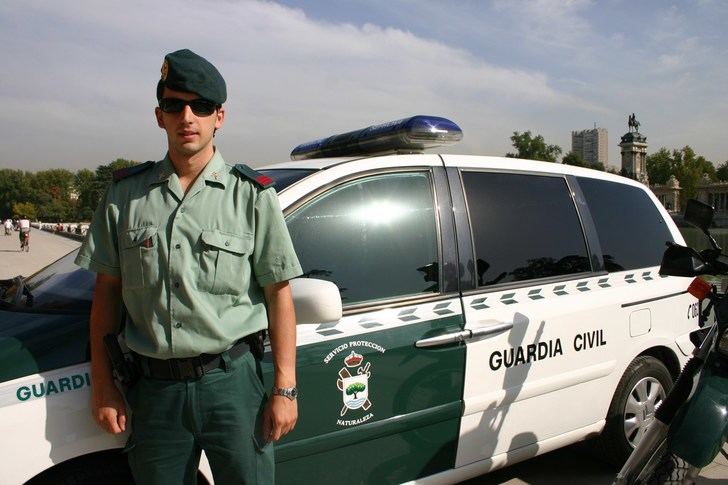 La Guardia Civil de Ciudad Real detiene a una persona al estafar 10.800 euros por la compra de unos neumáticos