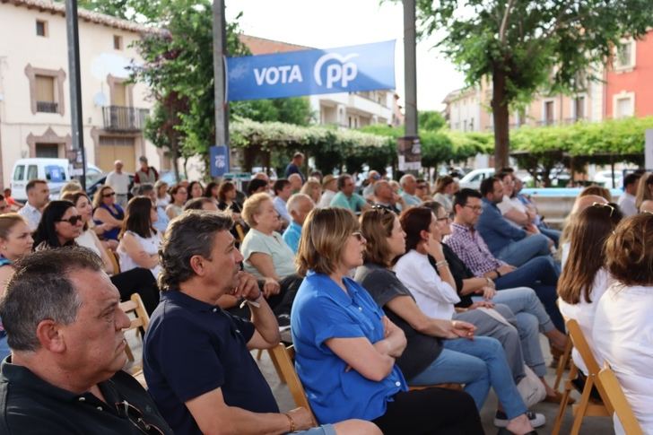 Castillo asegura que Sánchez “ha raptado al PSOE que defendía un proyecto común y ahora divide a los españoles” y frente a eso “solo queda el Partido Popular”