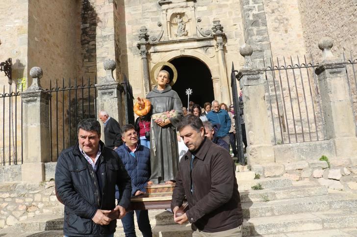 Cogolludo no olvida que, según los creyentes, San Diego de Alcalá acabó con la peste en la villa en 1599 