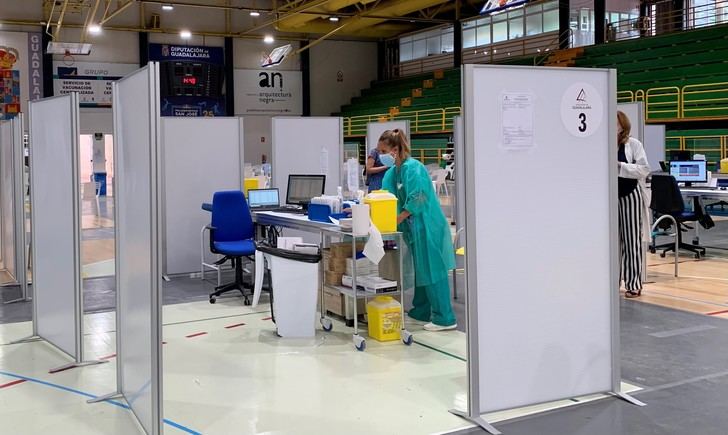 Castilla-La Mancha llegará en las próximas horas a 1,4 millones de personas con la pauta completa de vacunas contra el COVID-19