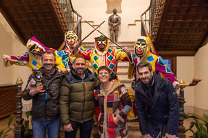 La botarga de Guadalajara acompa&#241;&#243; con el c&#225;ntico y juego del Alhigu&#237; la bendici&#243;n de mascotas por San Ant&#243;n