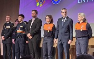 Moncada premia a Protección Civil Yebes por su ayuda tras la DANA en Valencia