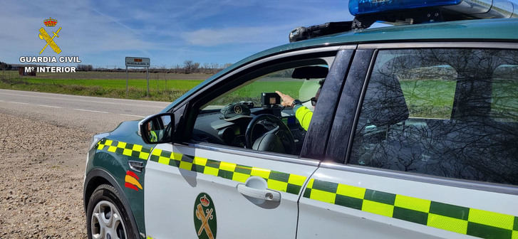 La Guardia Civil localiza a un senderista desorientado en un barranco de Fuencaliente