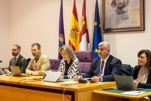 Guarinos destaca la defensa de los derechos de las mujeres y llama a la unidad social