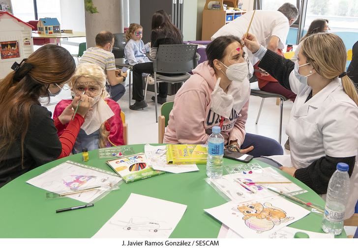 La planta pediátrica del Hospital de Guadalajara se sumerge en Venecia con motivo del carnaval