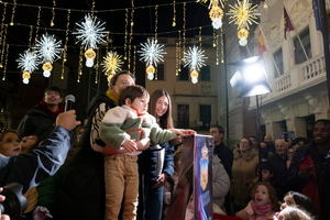 Más de un millón de leds alumbran la Navidad en Guadalajara tras el encendido ornamental realizado desde la Plaza Mayor