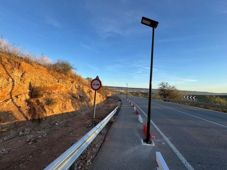 Finalizan las obras de seguridad y luz en el paseo peatonal de Torrelaguna