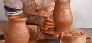 Demostraciones de artesanía de la Escuela de Folklore en el Festival Ducal de Pastrana