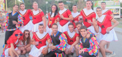 Cientos de personas ‘toman las calles’ de Cabanillas en el arranque de las fiestas de verano